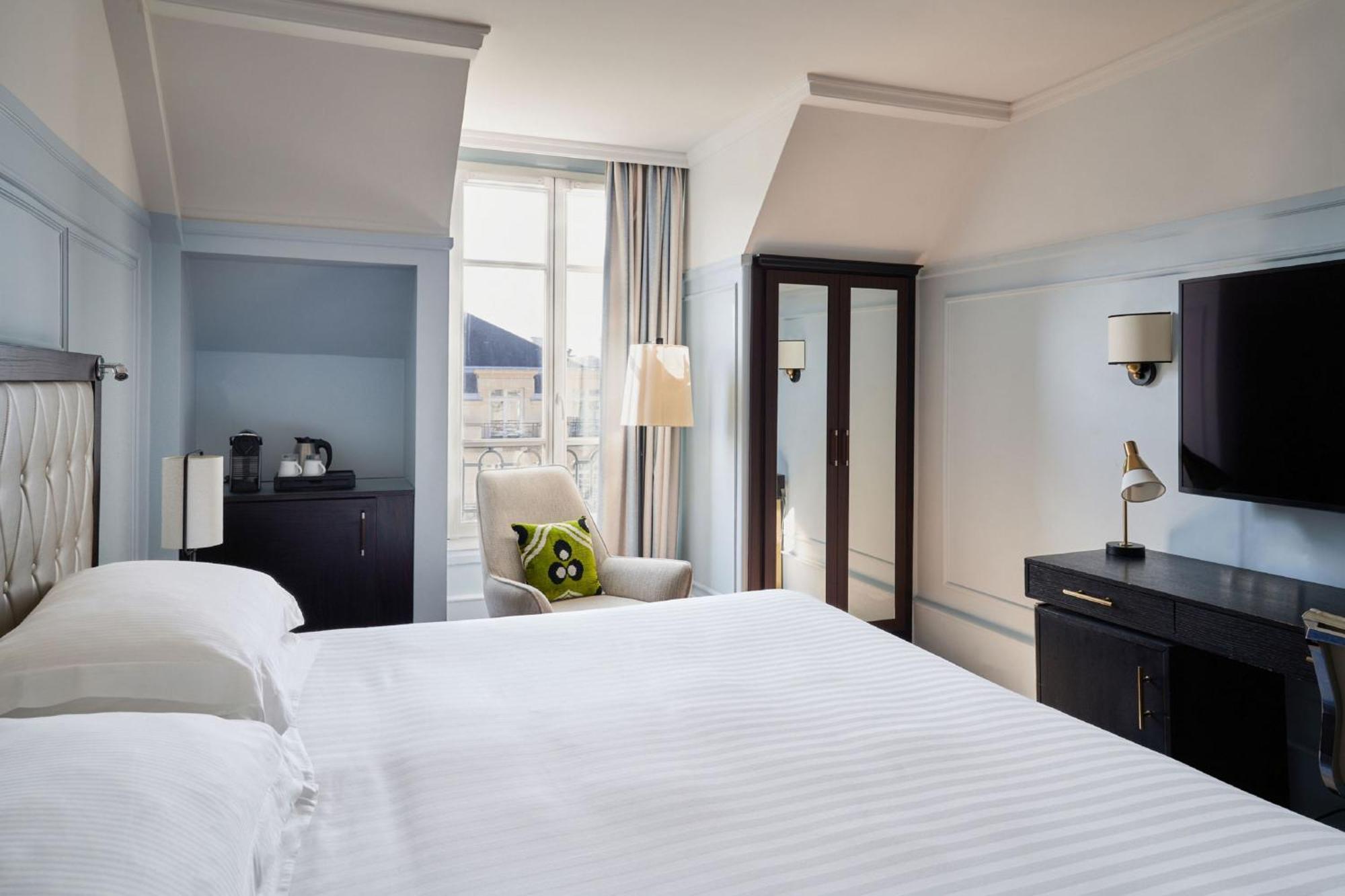 Paris Marriott Opera Ambassador Hotel Room photo