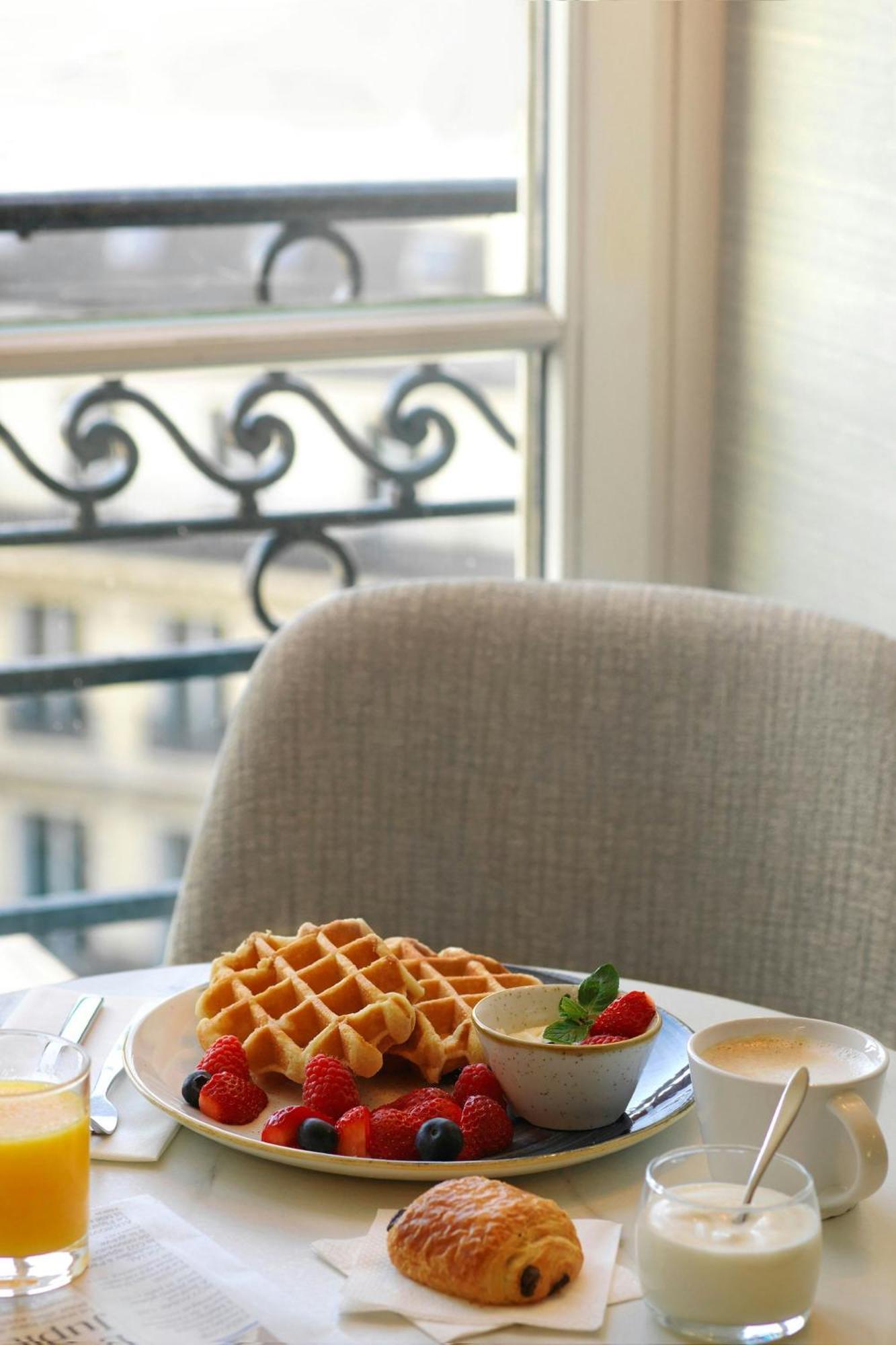 Paris Marriott Opera Ambassador Hotel Exterior photo
